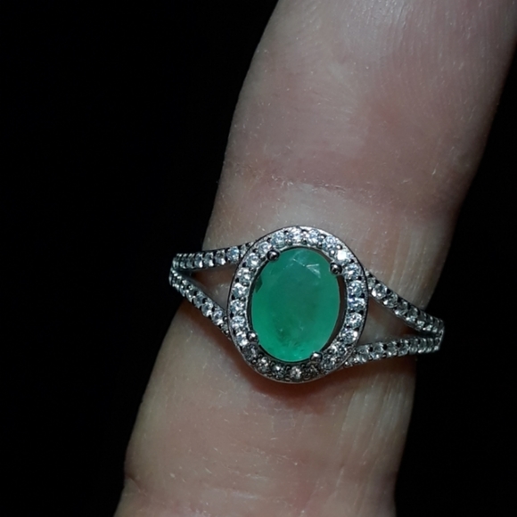 Genuine Emerald Split Shaft Ring U5 - Picture 6 of 6